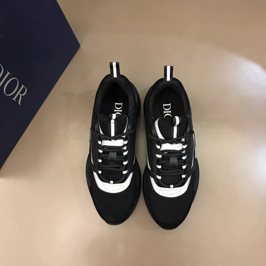 Factory price: 480💰 ◾️▫️Dior D®️ x 🆕 (high version) B22 men's jogging fashion sneakers, this single product draws inspiration from retro jogging shoes. It adopts a thick low-top design, with an upper made of black cow leather and mesh fabric, and a black and white engraved rubber sole. Black mesh fabric tongue and heel counters complement black laces, with an embossed "Di~r" logo embellishment on the side. These sneakers can be mixed and matched with a classic suit for a sporty chic look! Size: 39-45 (38, 46 can be customized)